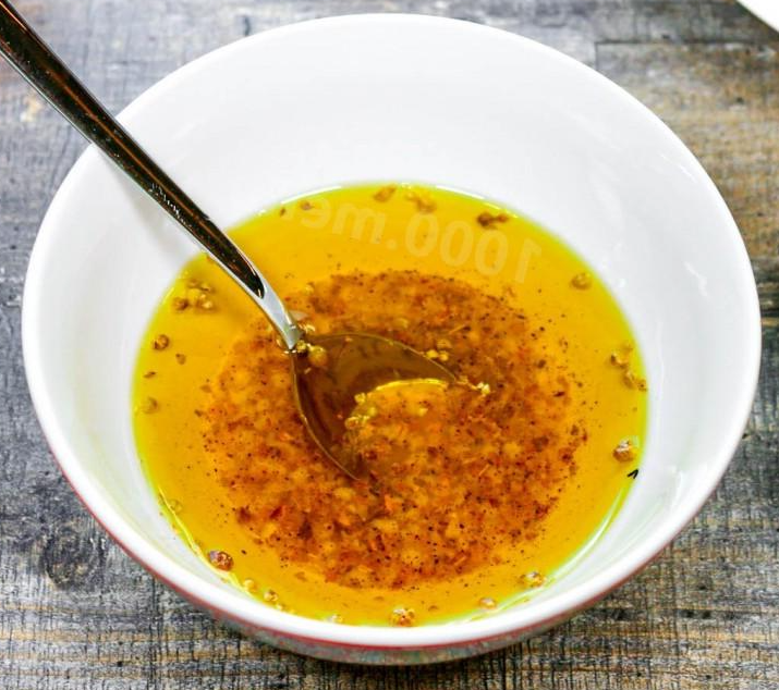 ბერძნული სალათის სოუსი სახლის პირობებში