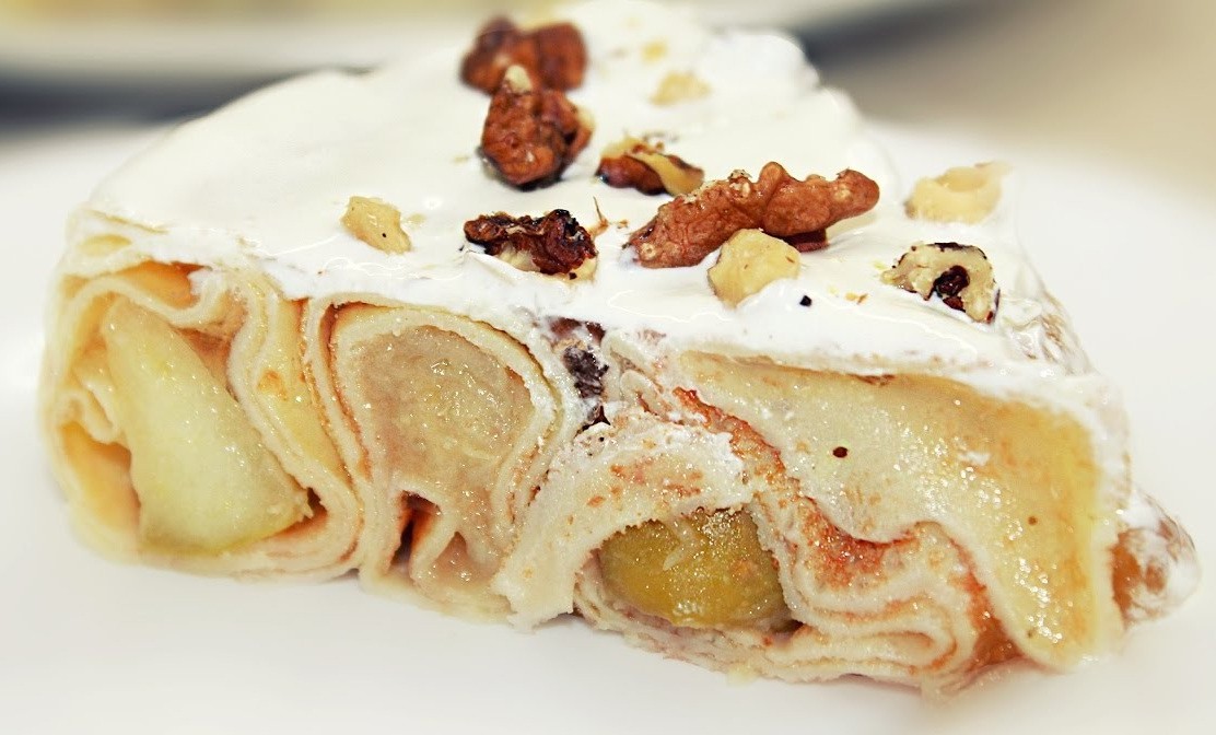 ბლინების ტორტი ვაშლითა და ბანანით