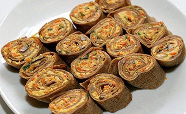 ღვიძლის ბლინის რულეტები სოკოთი და კორეული სტაფილოთი